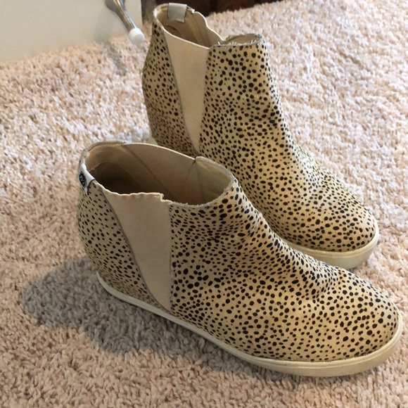 🍁4/$15 Coconut by Matisse high top sneakers - Picture 8 of 8